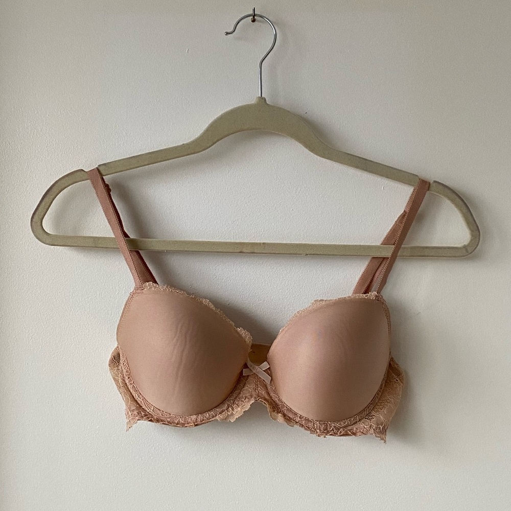 Victoria’s Secret Dream Angels Lined Demi bra in nude 32D